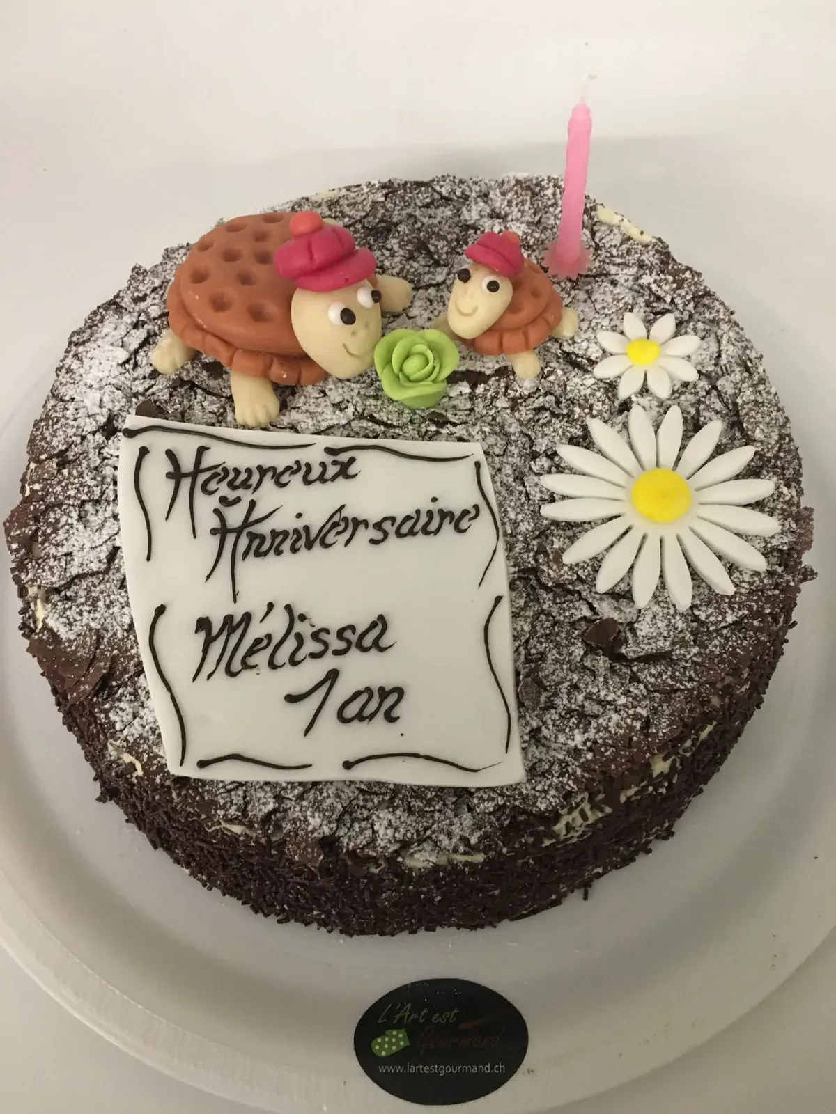 Gâteau d’anniversaire au chocolat et son hérisson